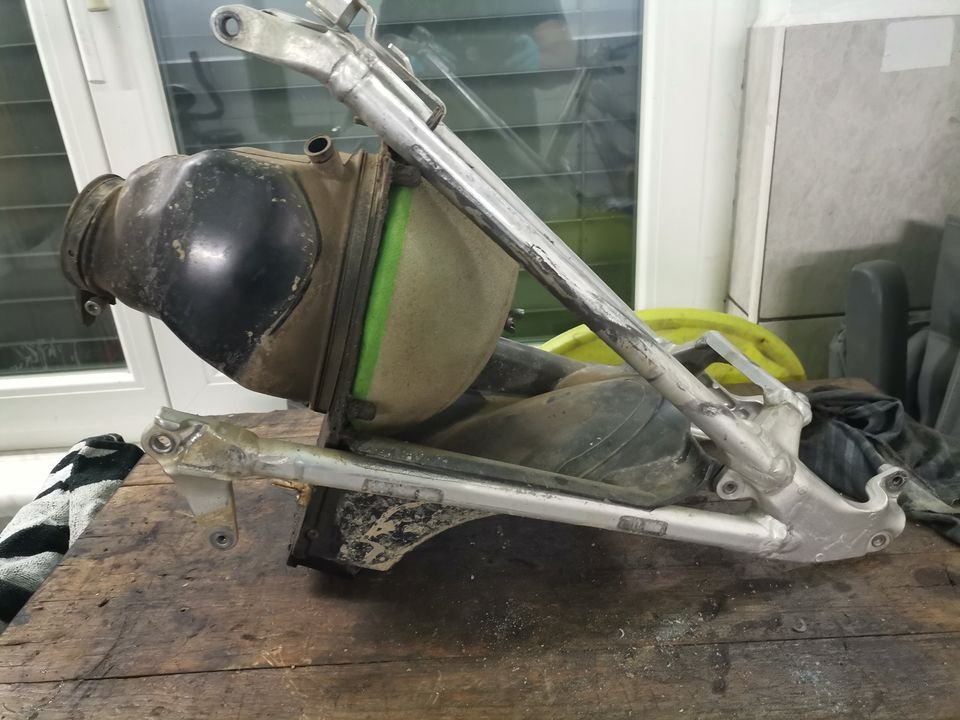 SUBFRAME, AIRBOX, ZRAČNI FILTER