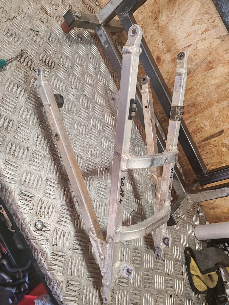 SUBFRAME,KOŠ SEDEŽA